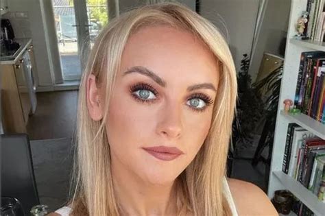 Corries Katie McGlynn pleads for help as she shares her big。